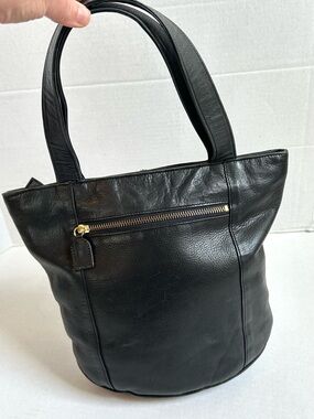 Boulder Ridge Classic Black Soft 100% Leather Tote Bag with Exterior Zip Pocket